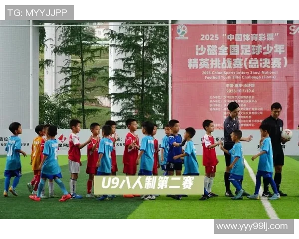 重庆足球队在最新足球状态排行榜中荣登第10名展现出强劲实力与潜力